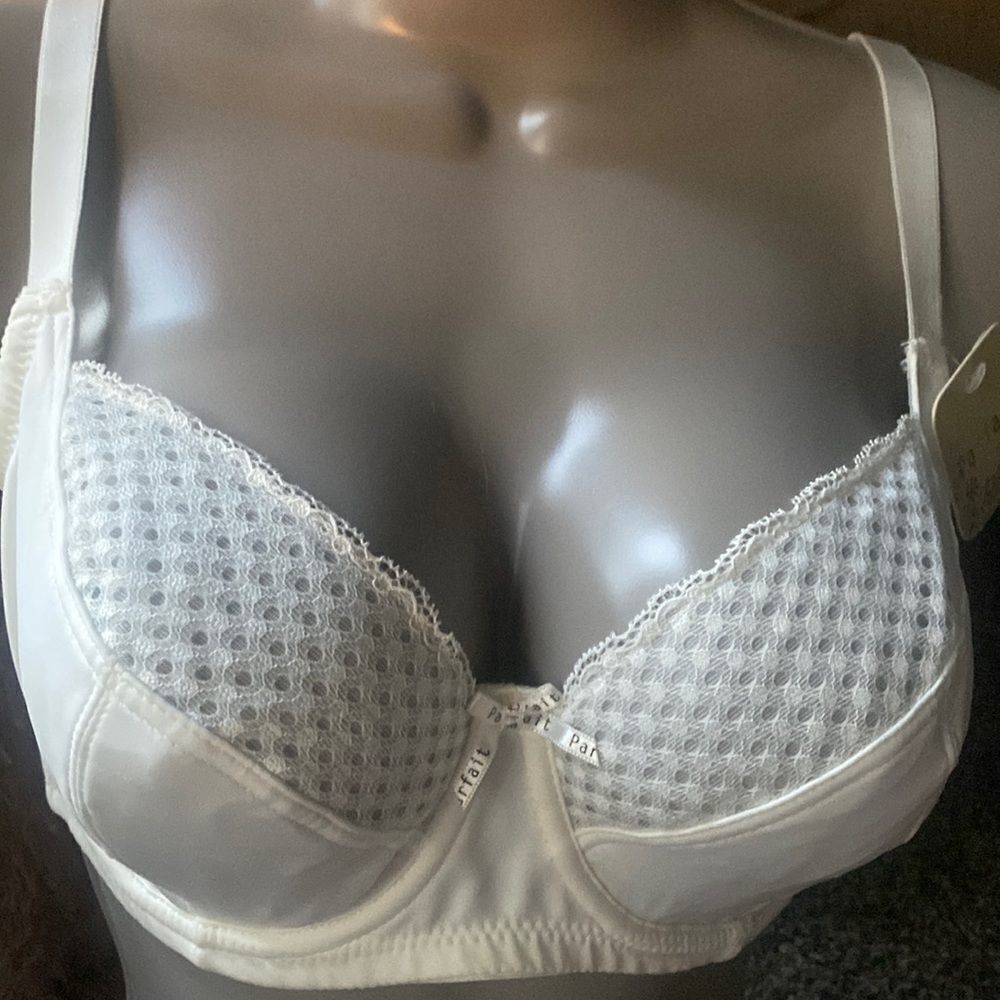 Parfait Ivory Bra Style #3202 30D 34E 32F 32E30G